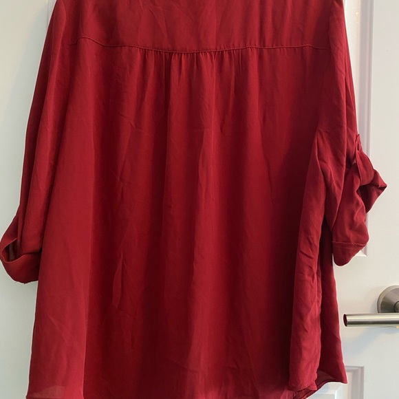 ❌SOLD❌ HARPER - RED GEORGETTE BUTTON FRONT BLOUSE - Picture 5 of 6